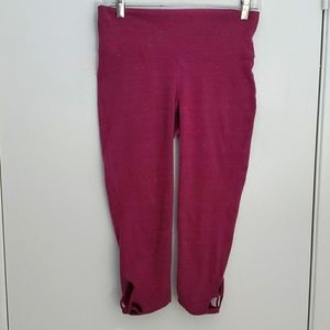 💐Old Navy Active Yoga Pants w/ detail